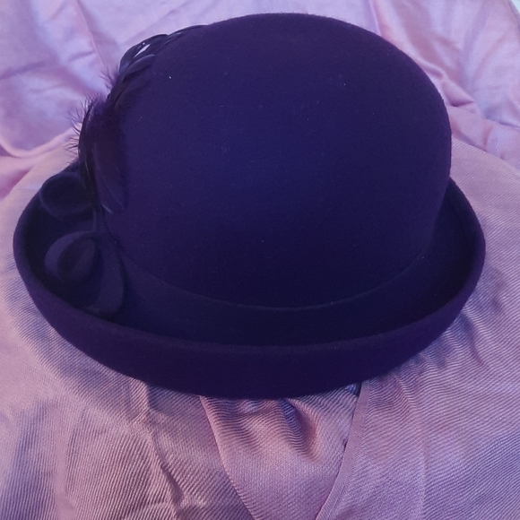 Woman\'s Dress Hat w/ Hat Box main image 2
